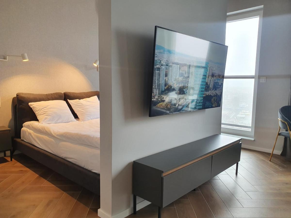 קטוביץ 15 Pietro Sokolska 30 Towers Apartments - New- Lux- Parking- Sauna- Gym- And Good View From 15Th Floor מראה חיצוני תמונה